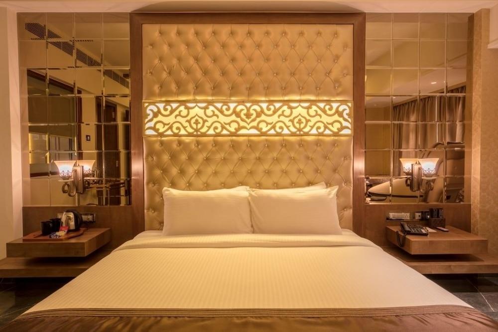 Hotel Peninsula Redpine Mumbai Exterior foto