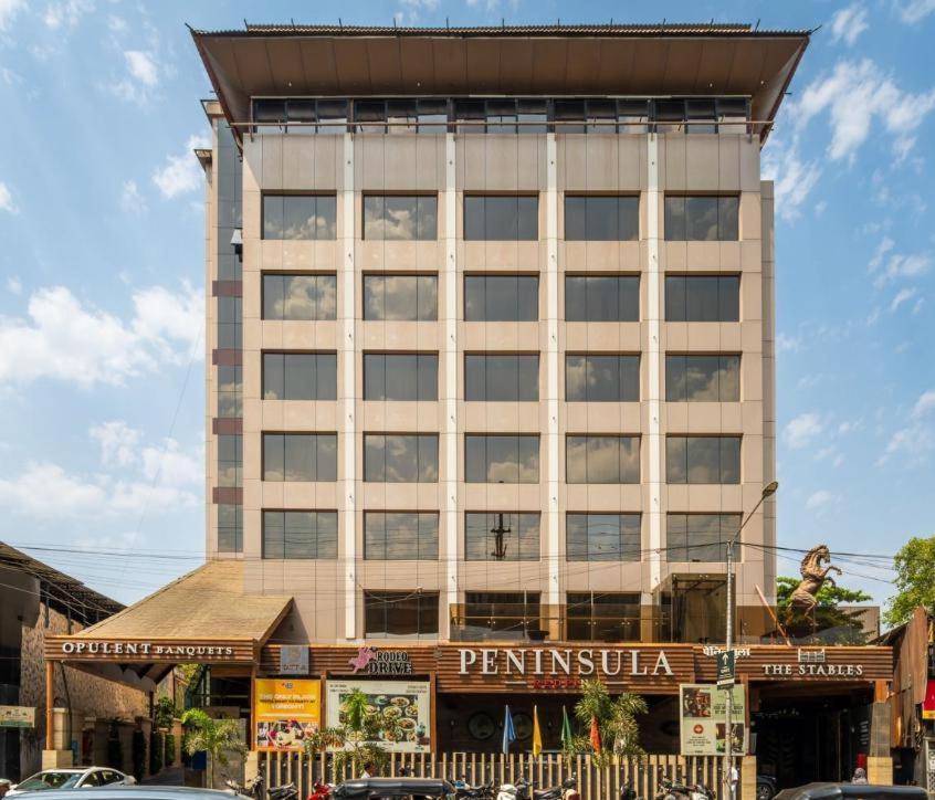 Hotel Peninsula Redpine Mumbai Exterior foto