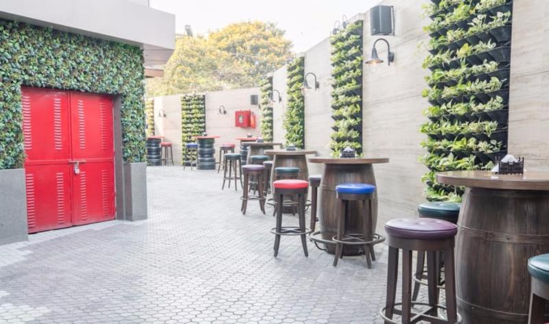 Hotel Peninsula Redpine Mumbai Exterior foto