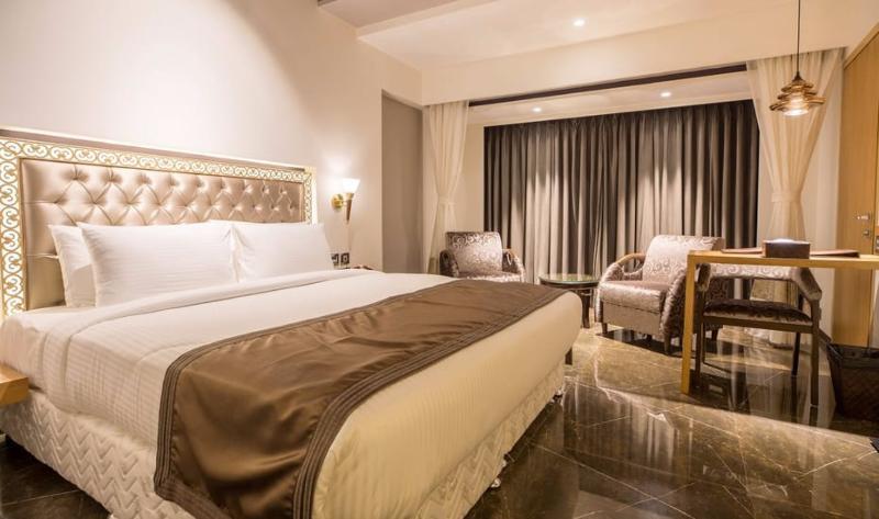 Hotel Peninsula Redpine Mumbai Exterior foto
