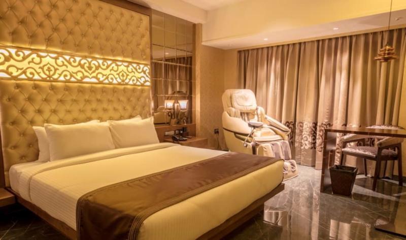 Hotel Peninsula Redpine Mumbai Exterior foto