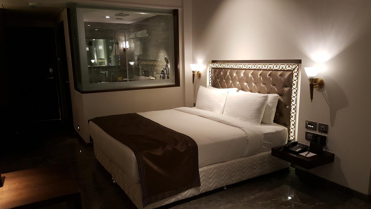 Hotel Peninsula Redpine Mumbai Exterior foto