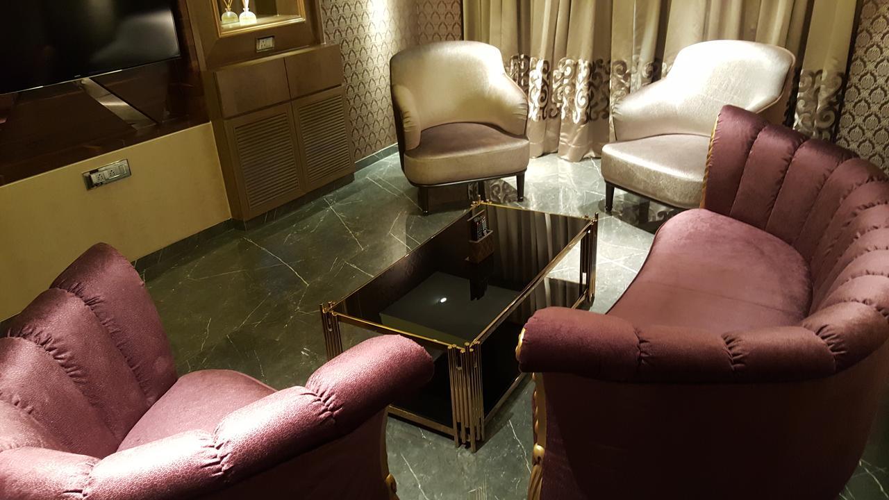 Hotel Peninsula Redpine Mumbai Exterior foto