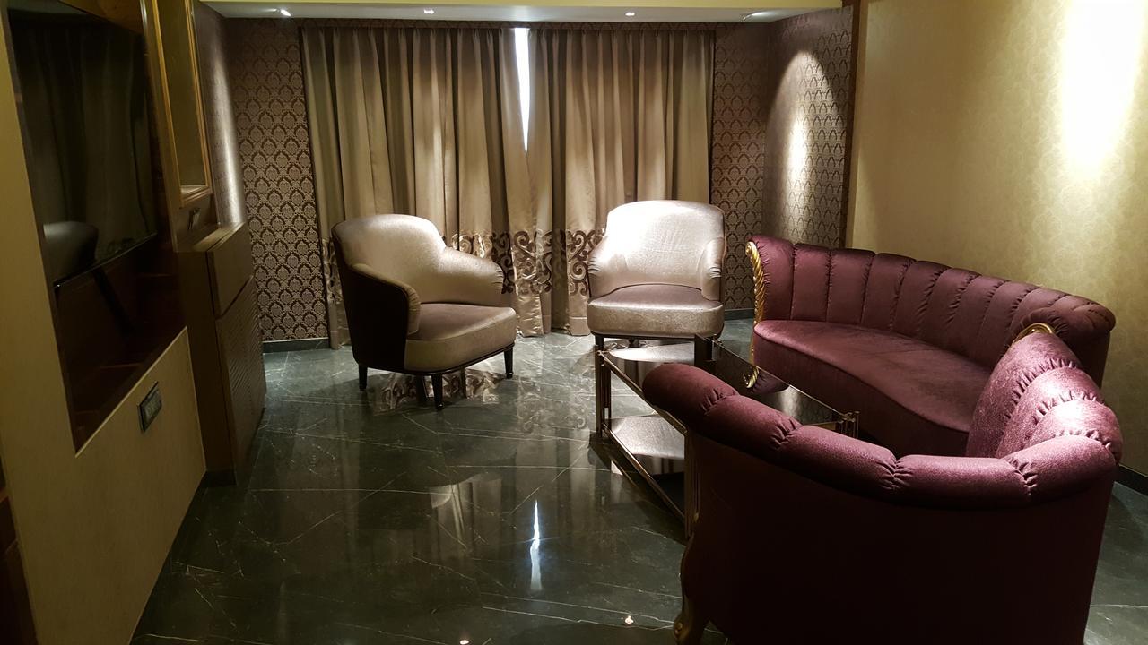 Hotel Peninsula Redpine Mumbai Exterior foto
